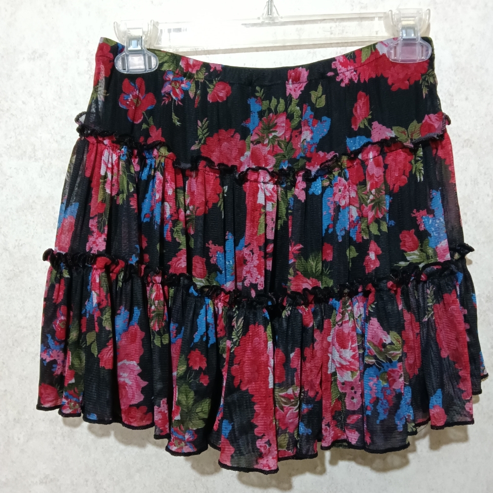 Rachael & Chloe black and colorful floral pattern skirt size medium